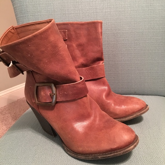 Lucky Brand Buckle Short Boots GUC - Picture 2 of 7